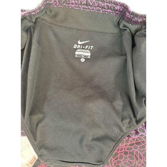 Nike Dri-Fit Women's Pink Printed Ombre Shorts - Picture 7 of 10